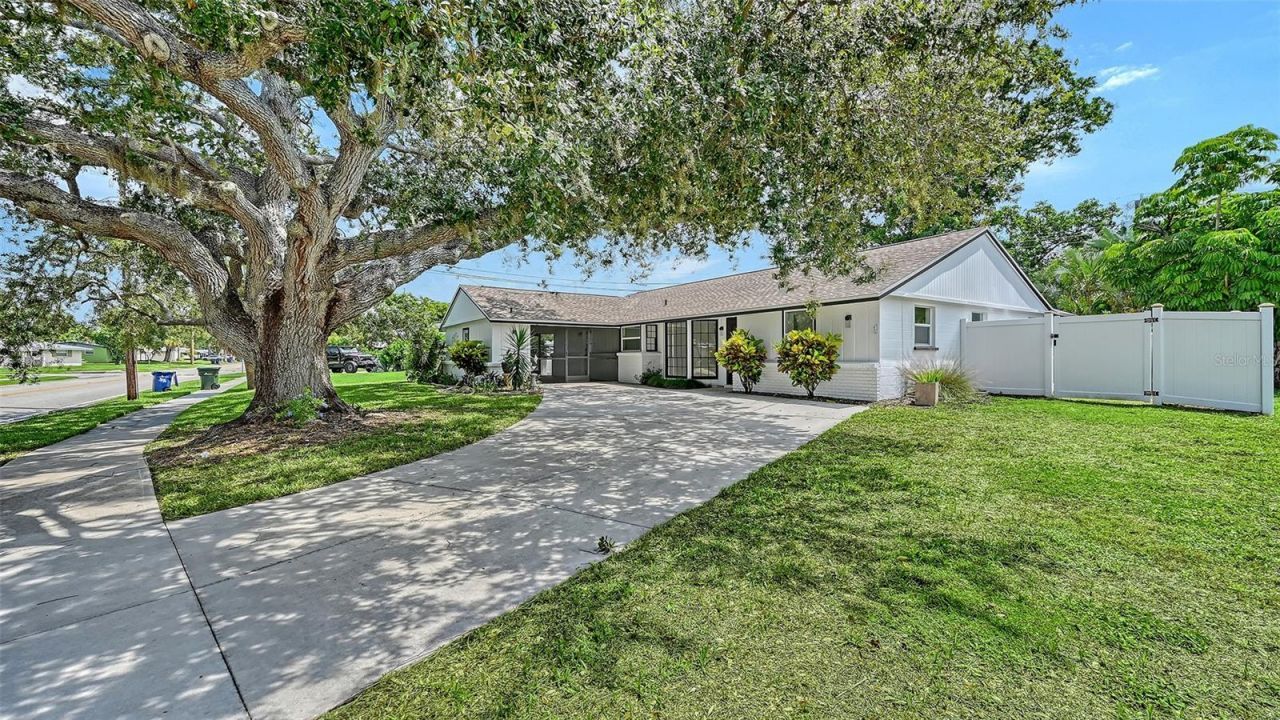 6711 S Lockwood Ridge Road, Sarasota, FL 34231 Photo