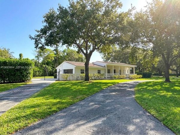 12345 SW 63rd Ave, Pinecrest, FL 33156