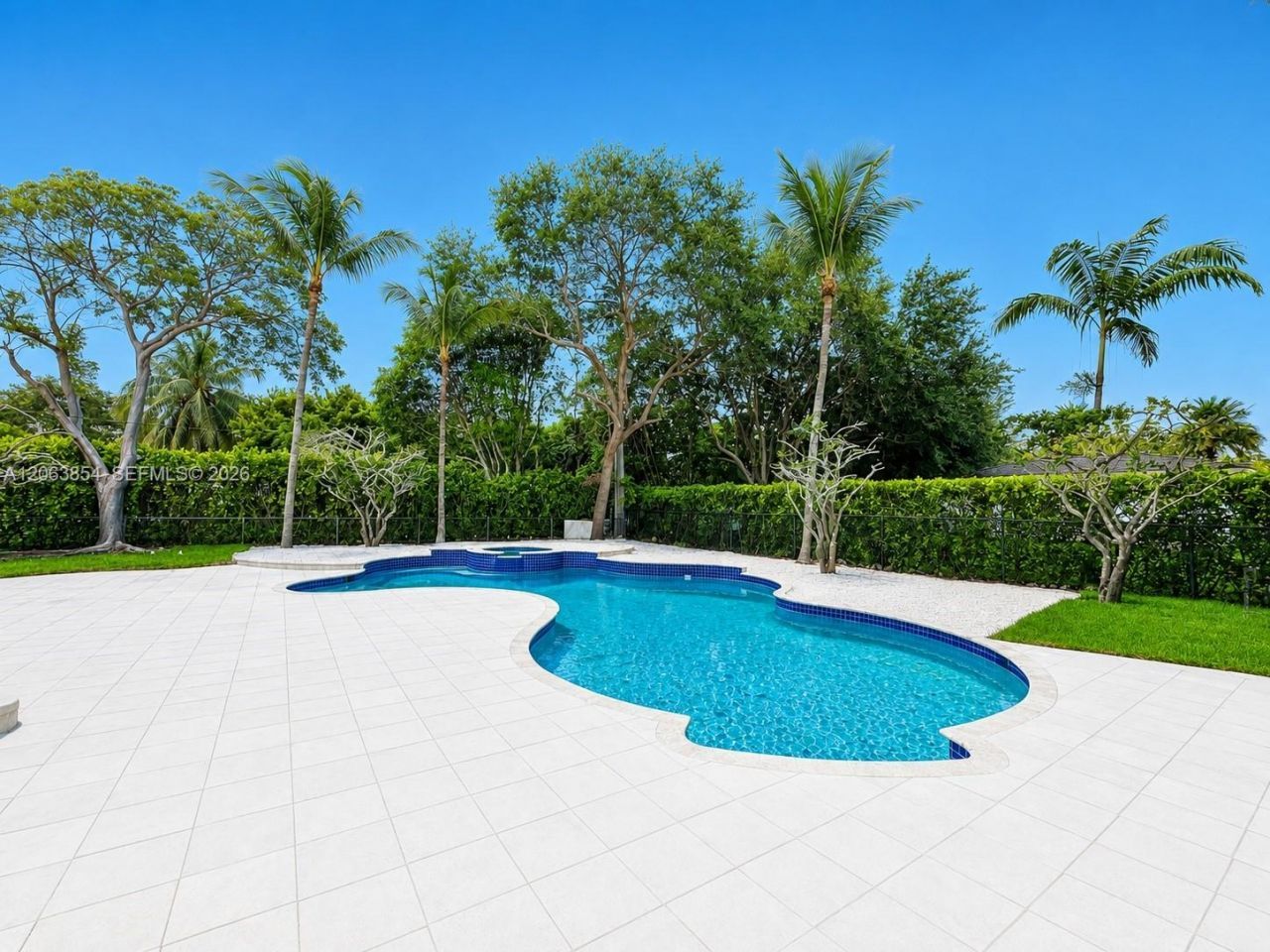 12345 SW 63rd Ave, Pinecrest, FL 33156 Photo
