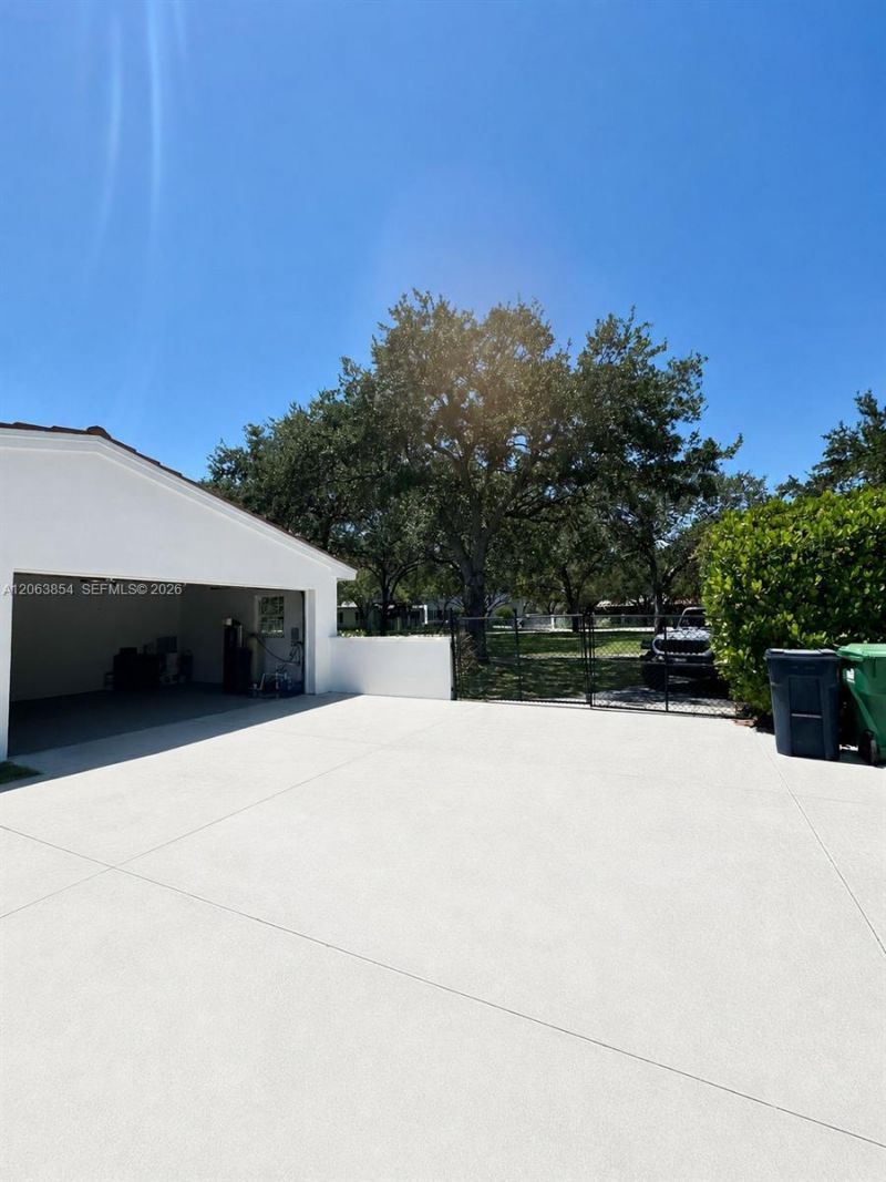 12345 SW 63rd Ave, Pinecrest, FL 33156 Photo