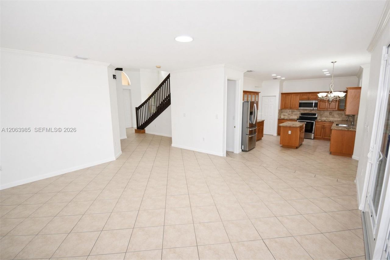 8765 SW 208th St, Cutler Bay, FL 33189 Photo