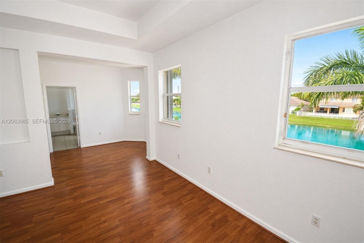 8765 SW 208th St, Cutler Bay, FL 33189 Photo