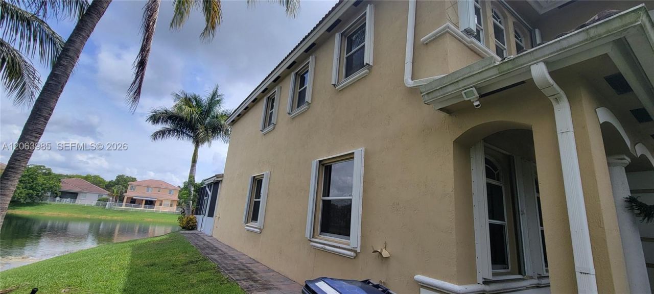 8765 SW 208th St, Cutler Bay, FL 33189 Photo
