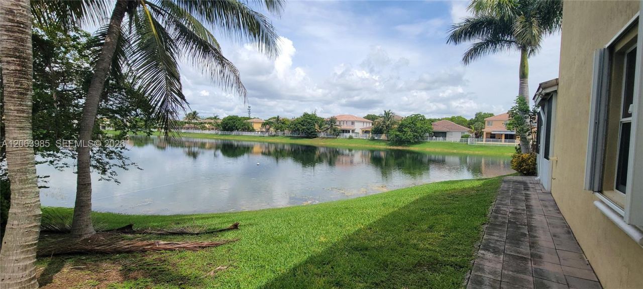 8765 SW 208th St, Cutler Bay, FL 33189 Photo