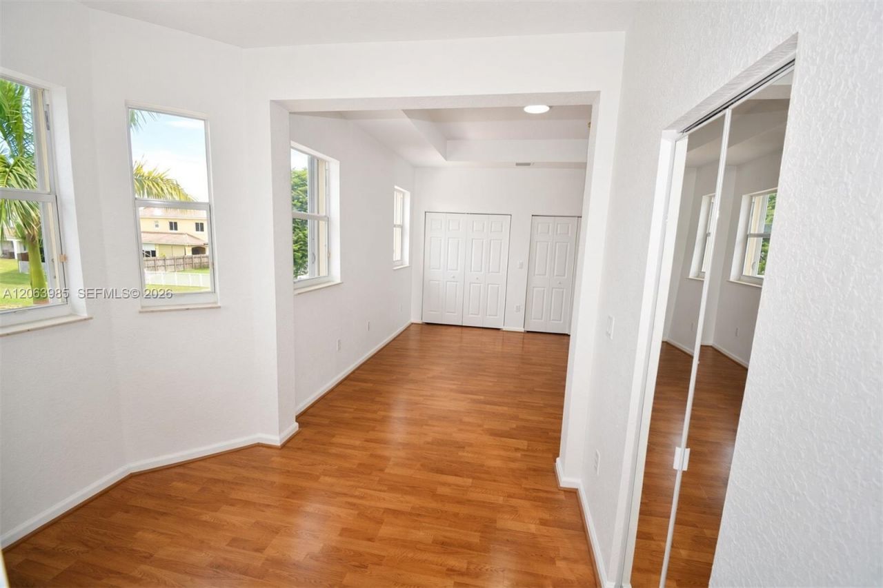 8765 SW 208th St, Cutler Bay, FL 33189 Photo