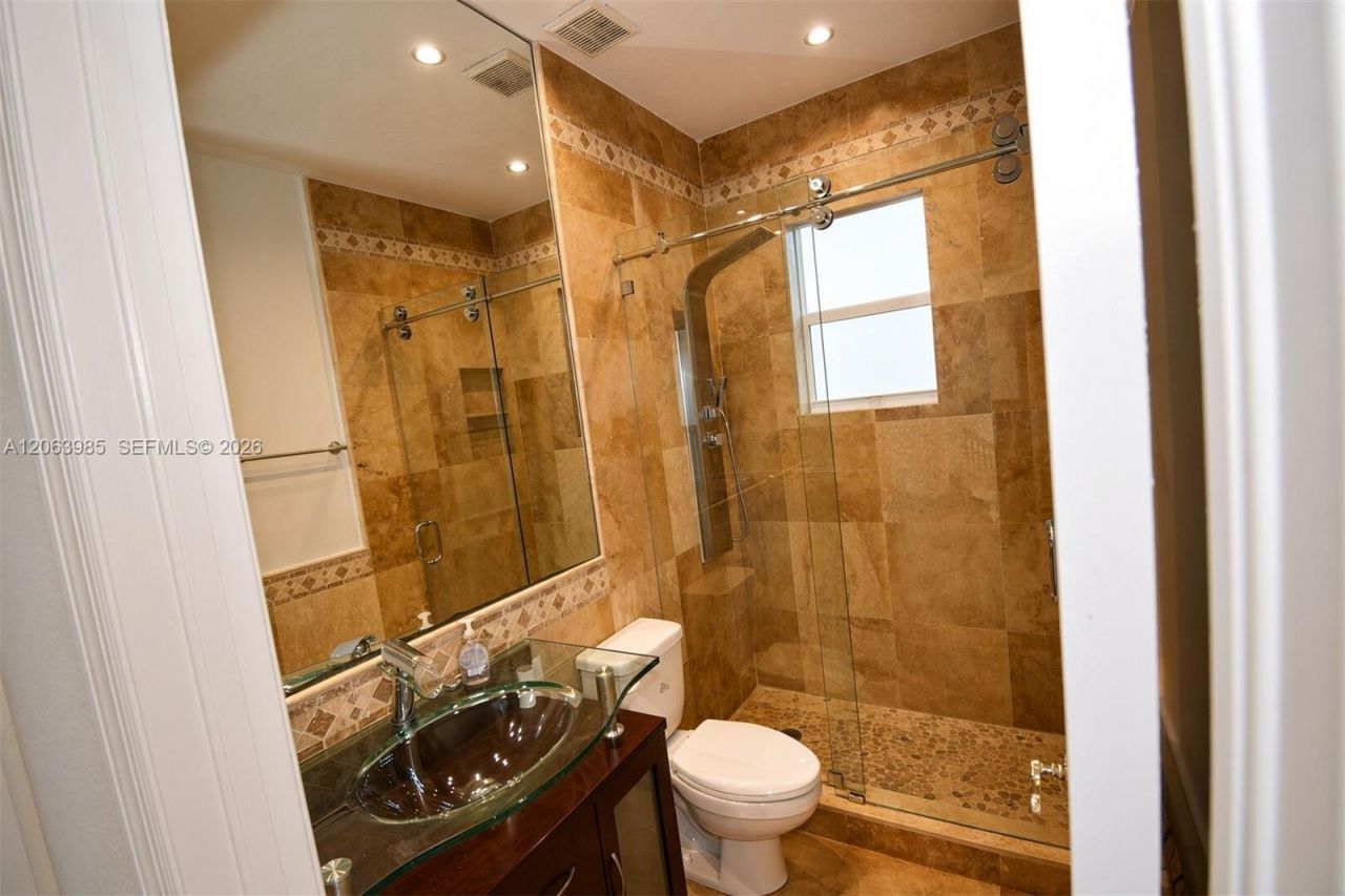 8765 SW 208th St, Cutler Bay, FL 33189 Photo
