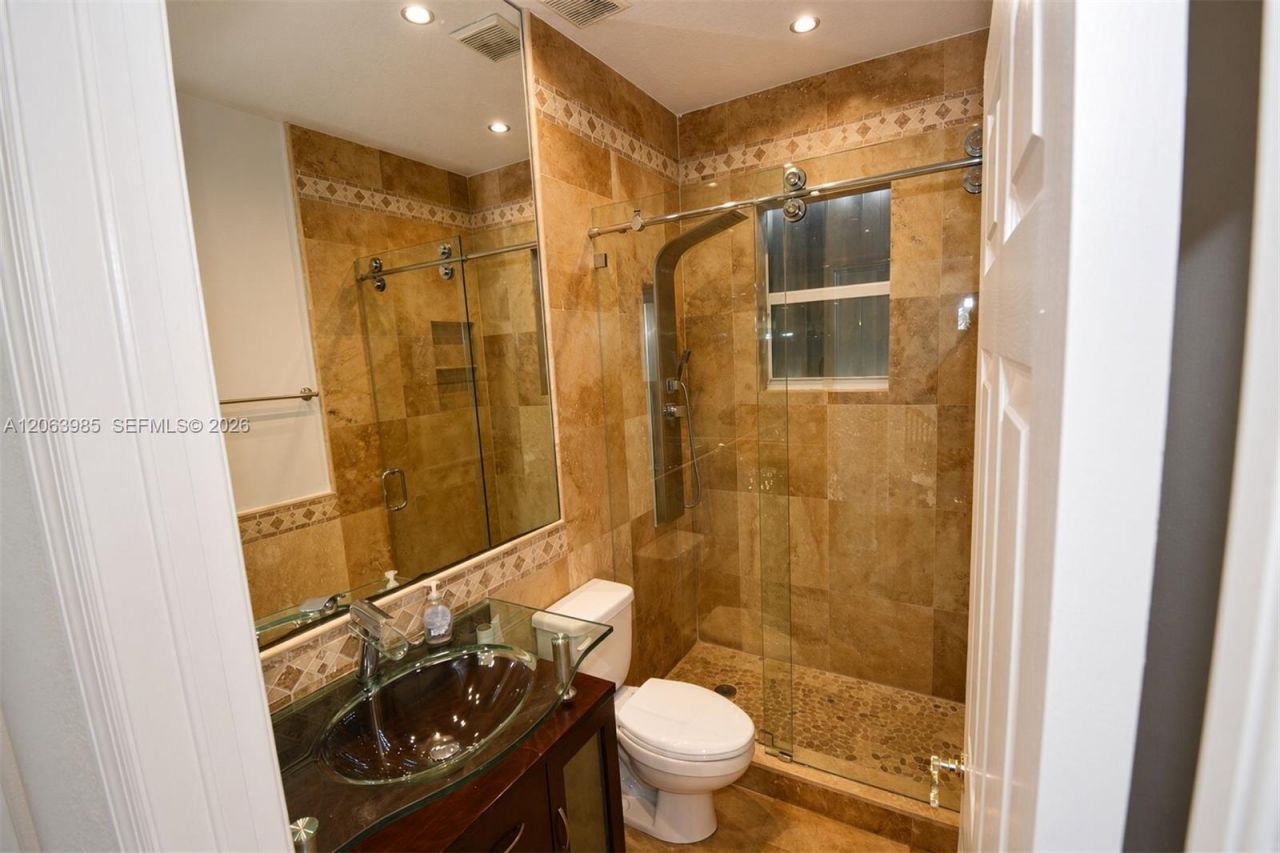 8765 SW 208th St, Cutler Bay, FL 33189 Photo