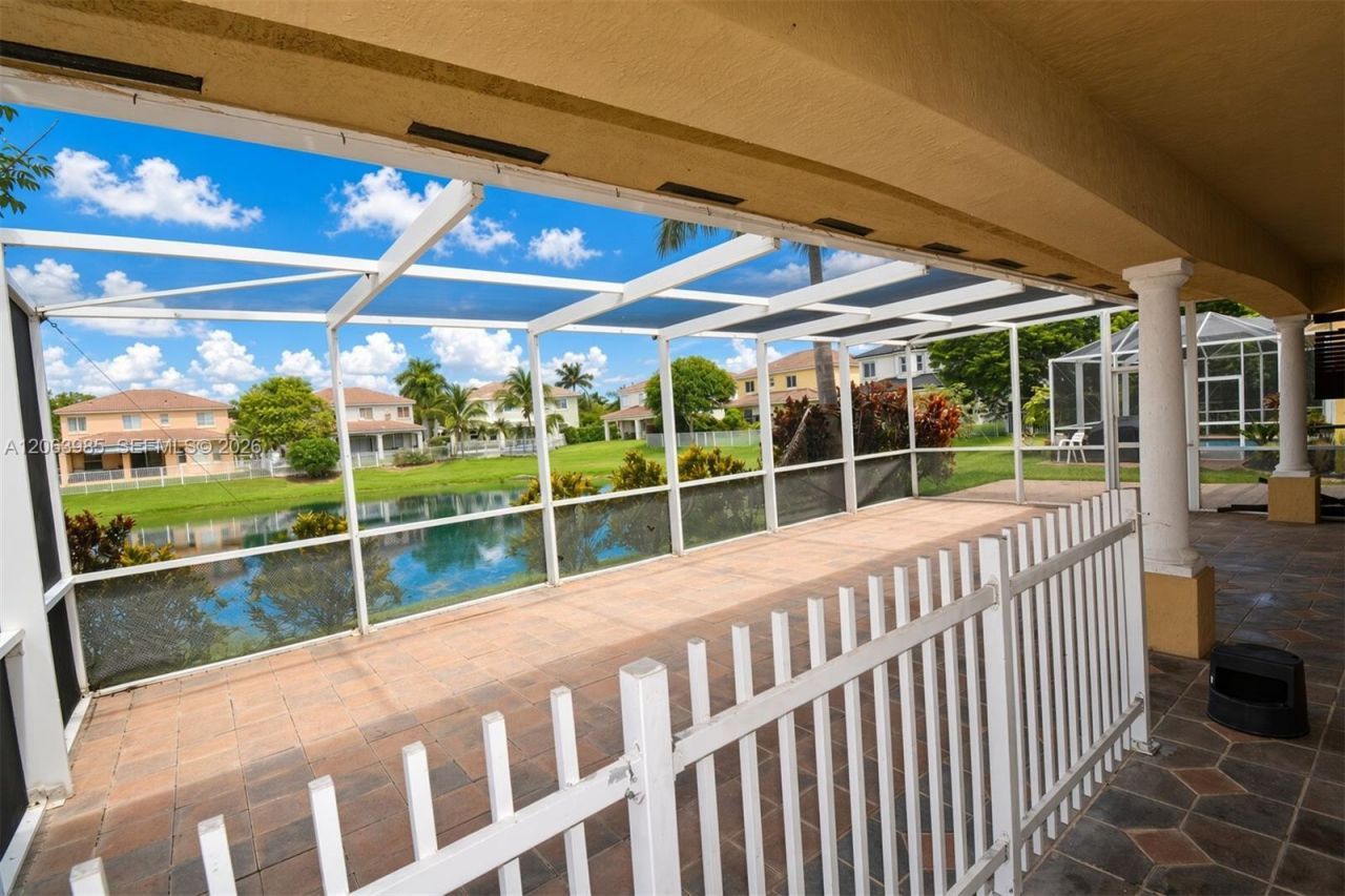 8765 SW 208th St, Cutler Bay, FL 33189 Photo