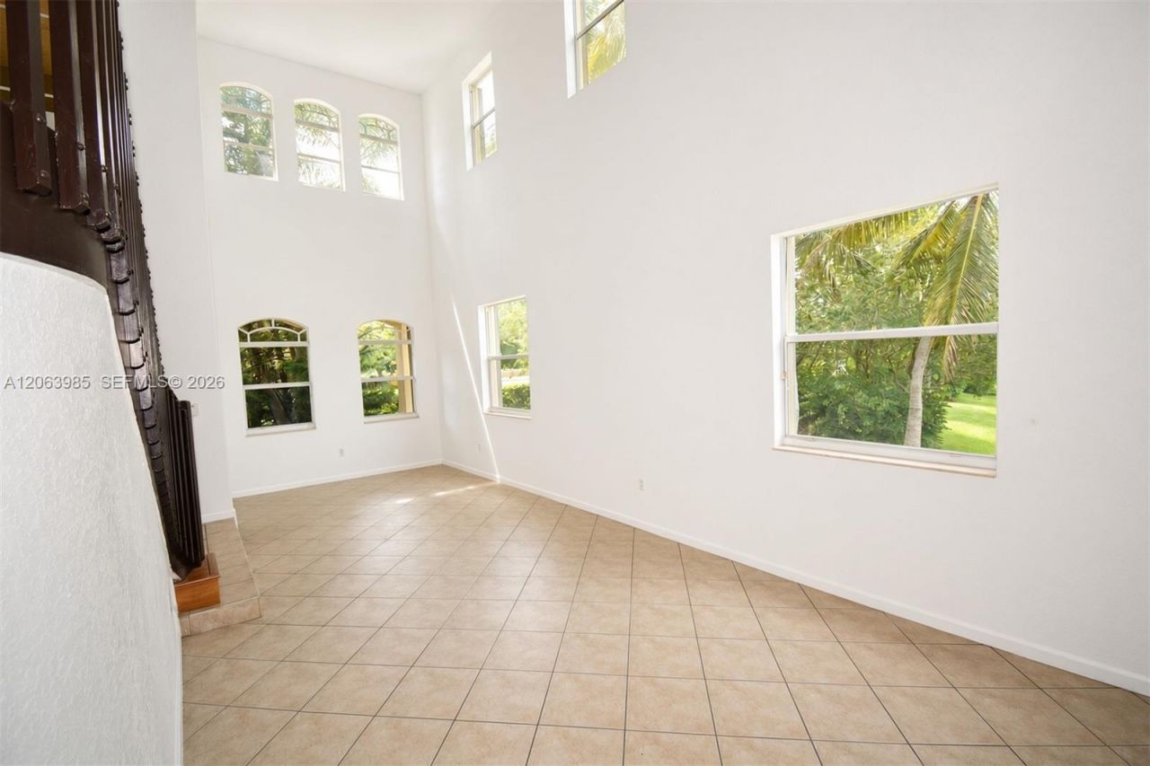 8765 SW 208th St, Cutler Bay, FL 33189 Photo