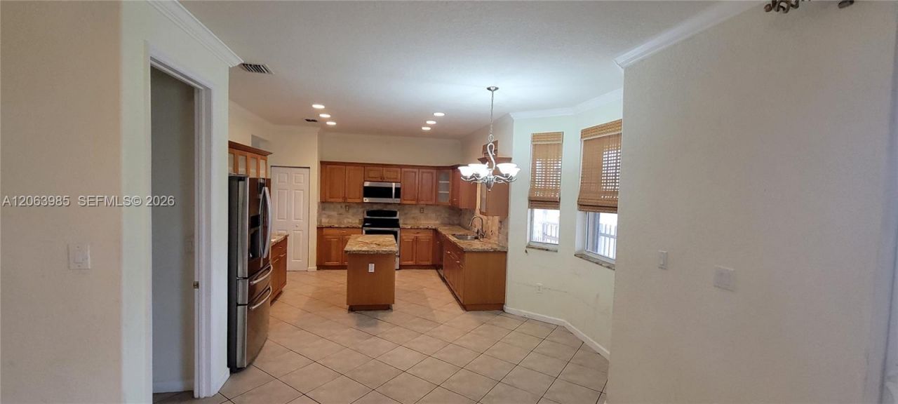 8765 SW 208th St, Cutler Bay, FL 33189 Photo