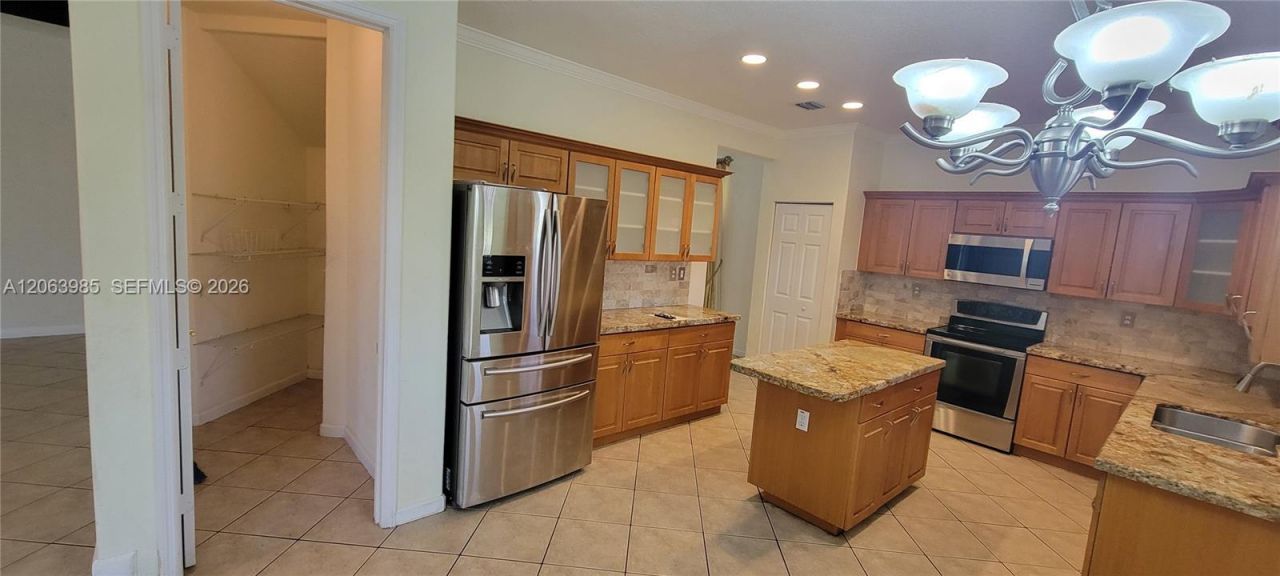 8765 SW 208th St, Cutler Bay, FL 33189 Photo