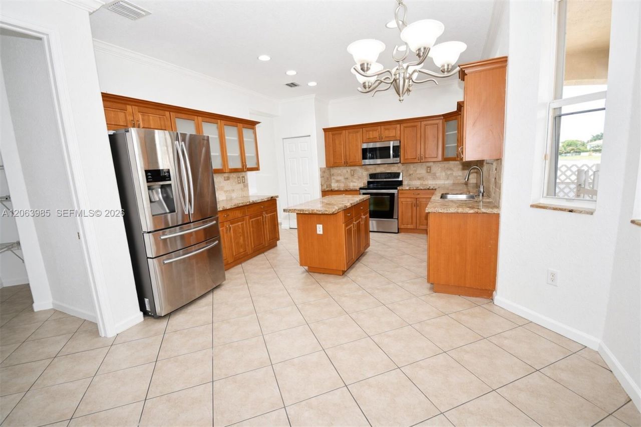 8765 SW 208th St, Cutler Bay, FL 33189 Photo