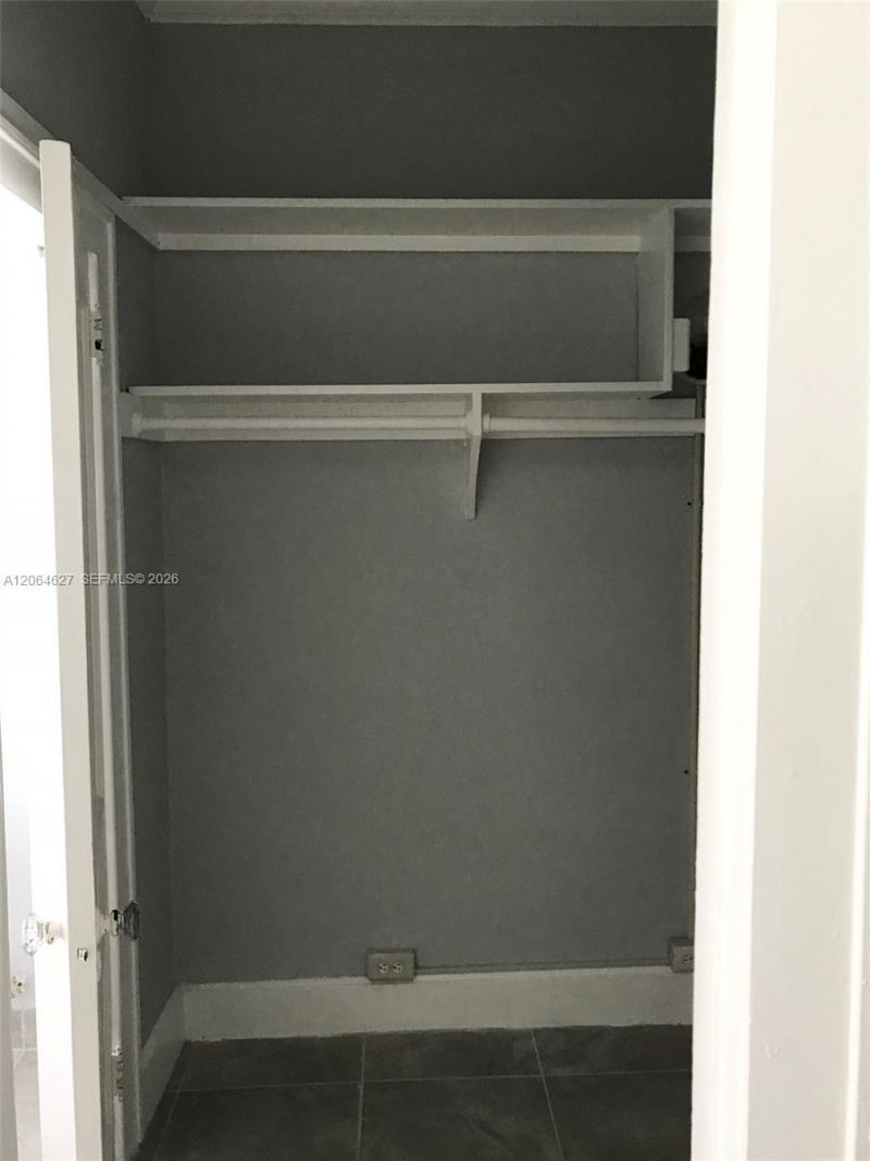 124 Mendoza Ave, Unit 8A, Coral Gables, FL 33134 Photo