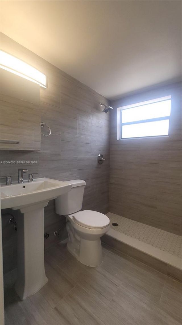 34 E 21st St, Unit 11, Hialeah, FL 33010 Photo