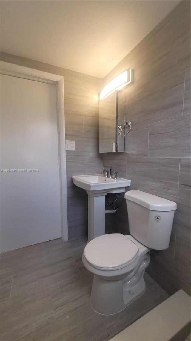 34 E 21st St, Unit 11, Hialeah, FL 33010 Photo