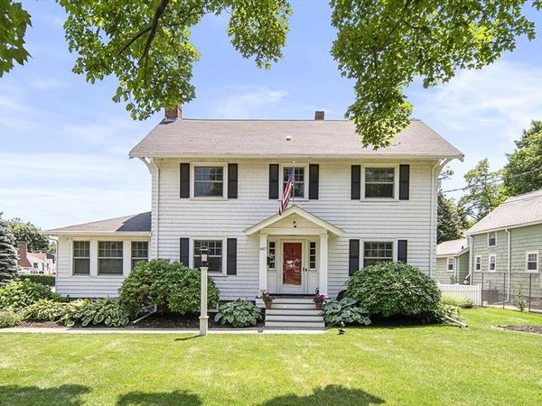 667 Salem St, Lynnfield, MA 01940