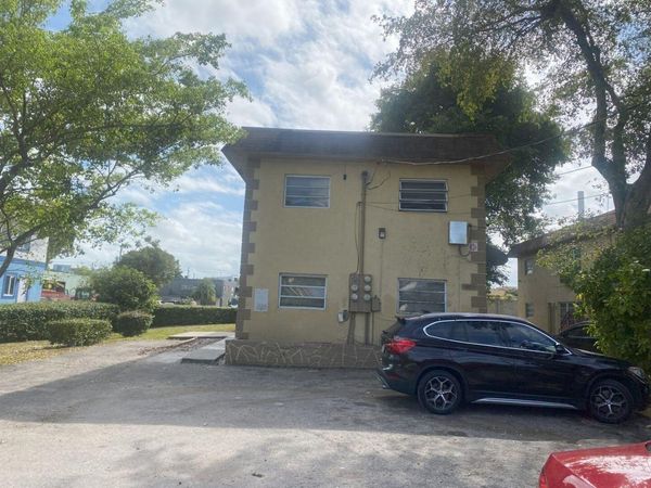 1004 NW 2nd Street, Unit 1, Fort Lauderdale, FL 33311