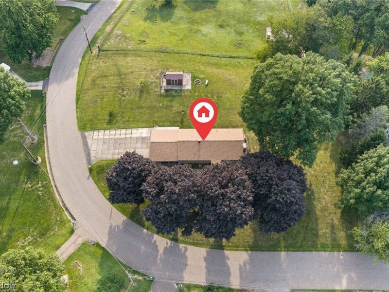 3625 Alpine Street NE, Canton, OH 44721 Photo 2
