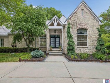 2350 Ridge Road, Lincoln, NE 68512