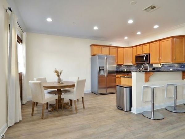 604 Avenue A, Bayonne, NJ 07002