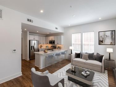 617 N Tyler Street , Dallas, TX 75208
