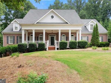 5022 Oak Farm Way, Flowery Branch, GA 30542