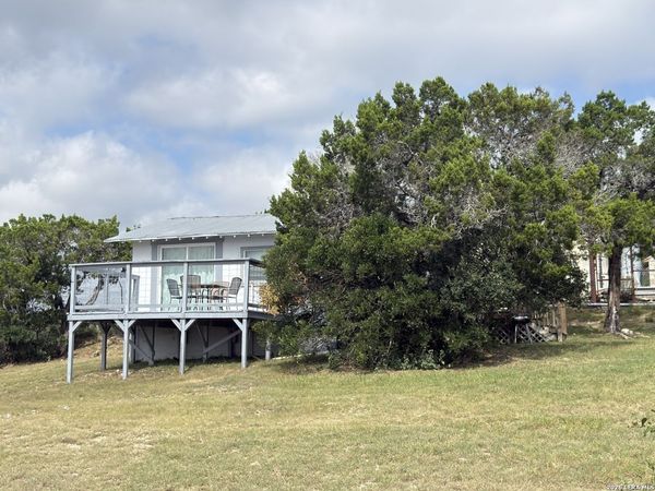560 MOUNTAIN DR, Unit 29, Lakehills, TX 78063