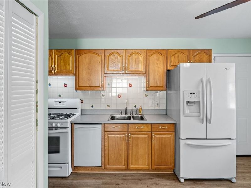 654 Wesley Drive, Berea, OH 44017 Photo 10