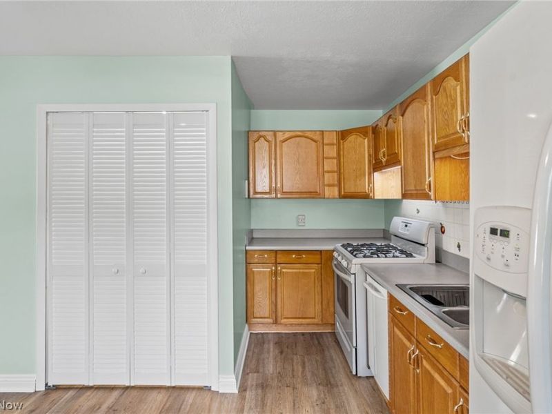 654 Wesley Drive, Berea, OH 44017 Photo 11