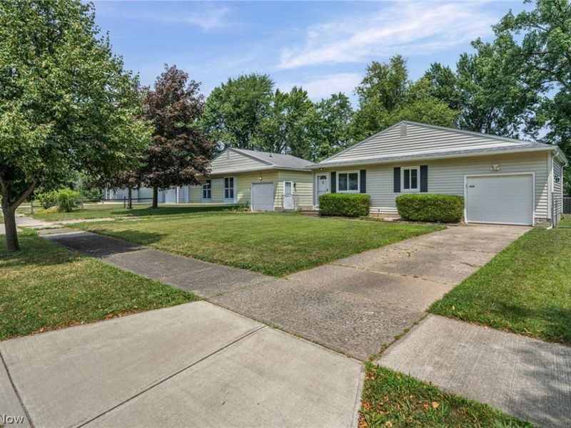 654 Wesley Drive, Berea, OH 44017 Photo 3