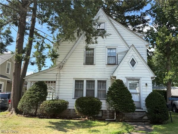 670 Kinsman Street NW, Warren, OH 44483