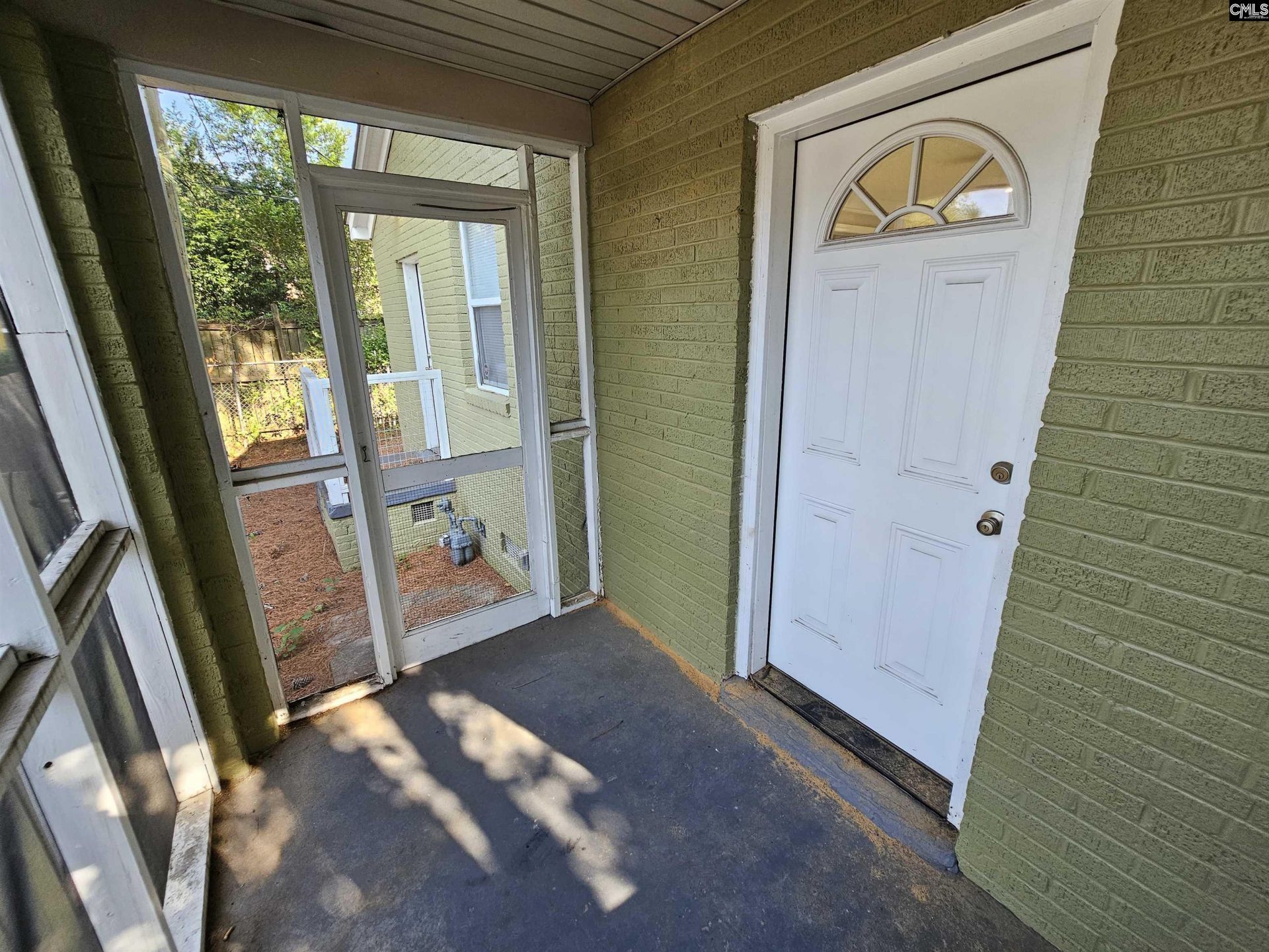 802 Kilbourne Road  Photo 14