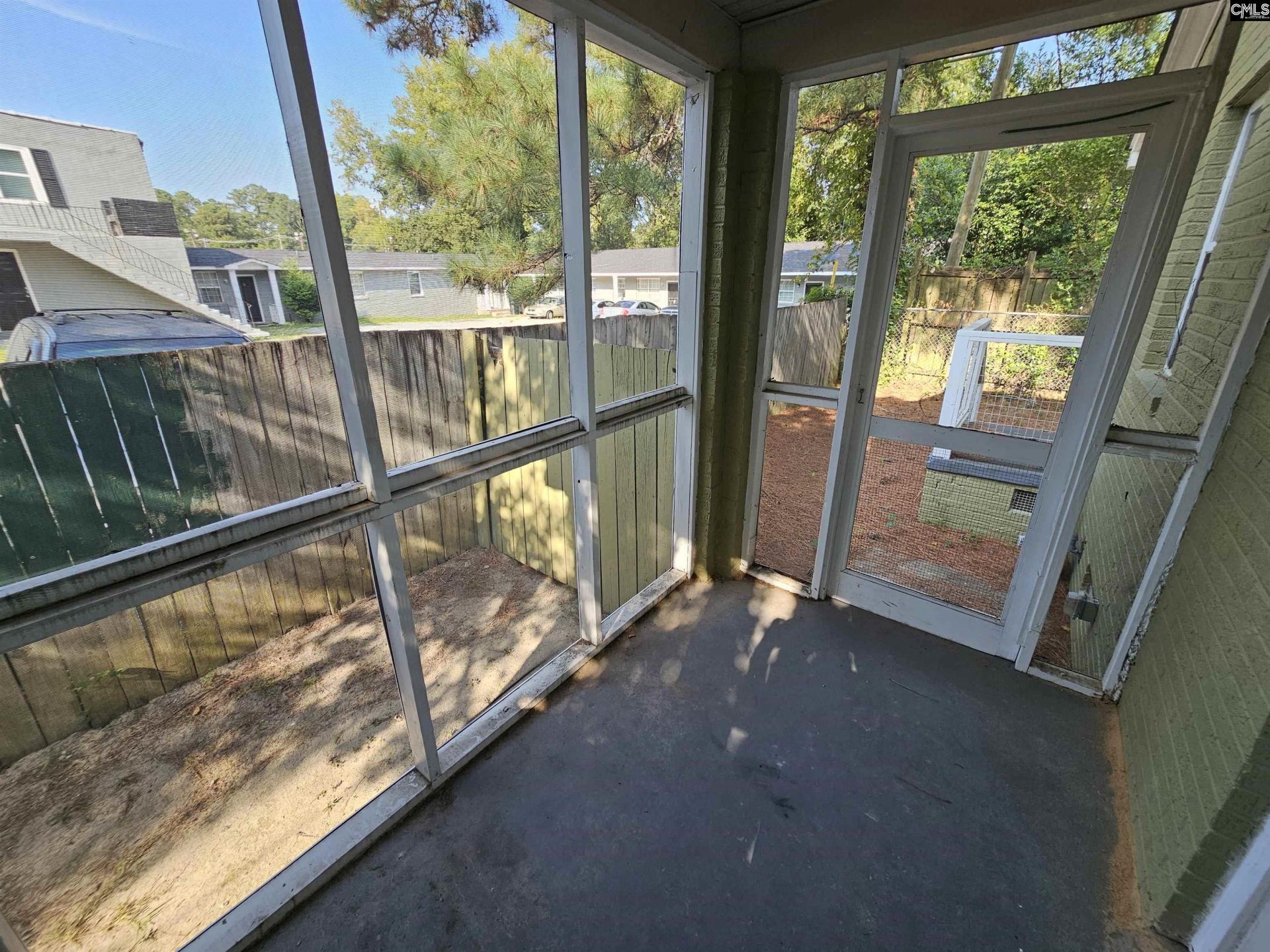802 Kilbourne Road  Photo 15