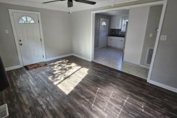 802 Kilbourne Road  photo 4