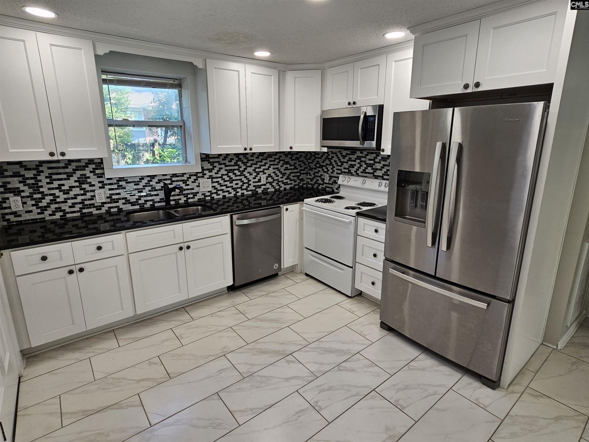 802 Kilbourne Road  Photo 5