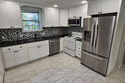 802 Kilbourne Road  photo 4