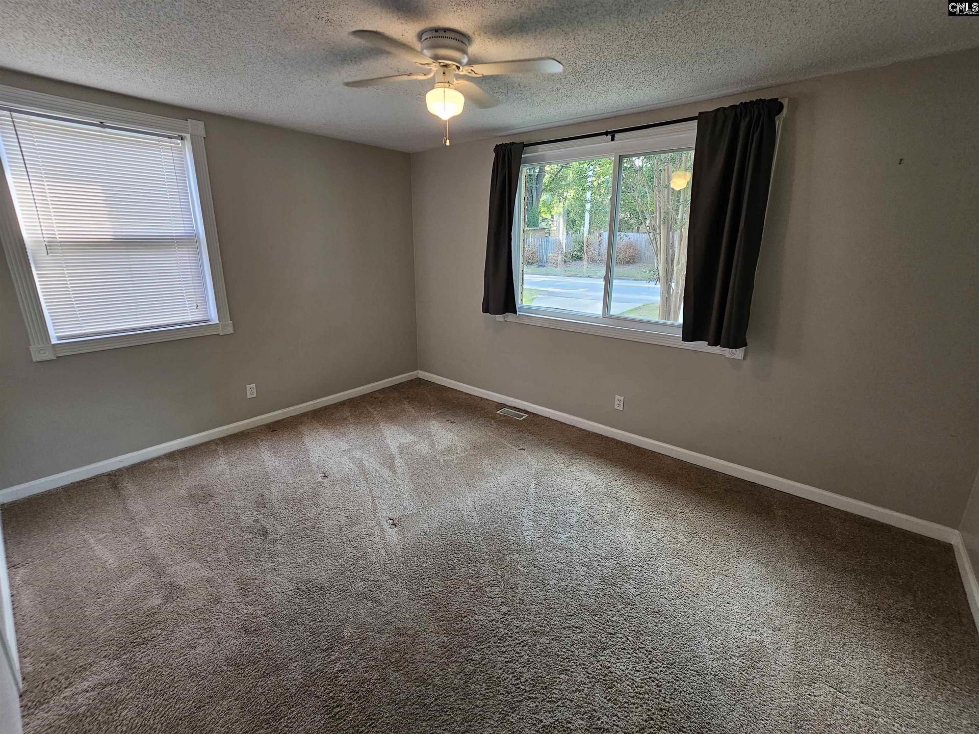 802 Kilbourne Road  Photo 9