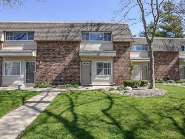 541 Long Shore Drive, Ann Arbor, MI 48105