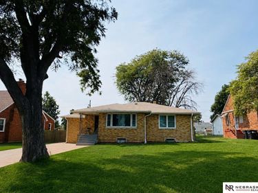 4139 M Street, Omaha, NE 68049