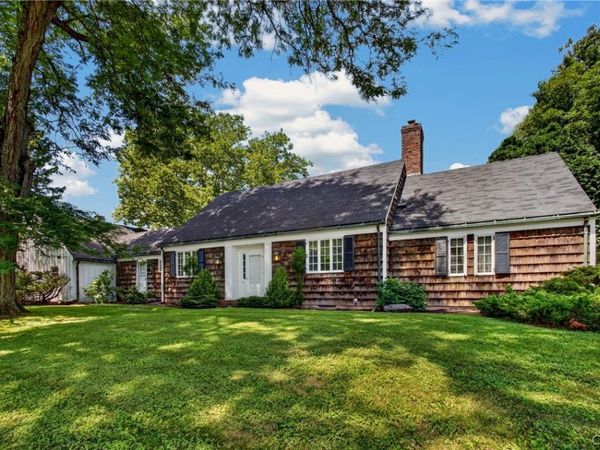 6981 Colonial Drive, Fayetteville, NY 13066