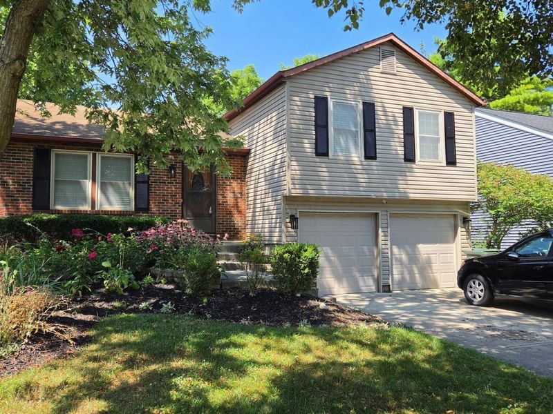 1714 Laramie Drive , Powell, OH 43065 Photo 2