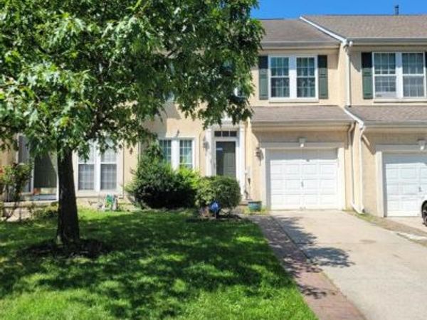 10 BRIDLE COURT, CHERRY HILL, NJ 08003