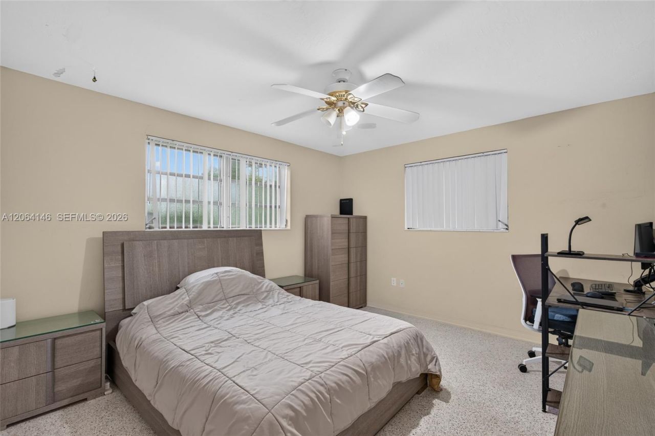 210 E 10th St, Hialeah, FL 33010 Photo