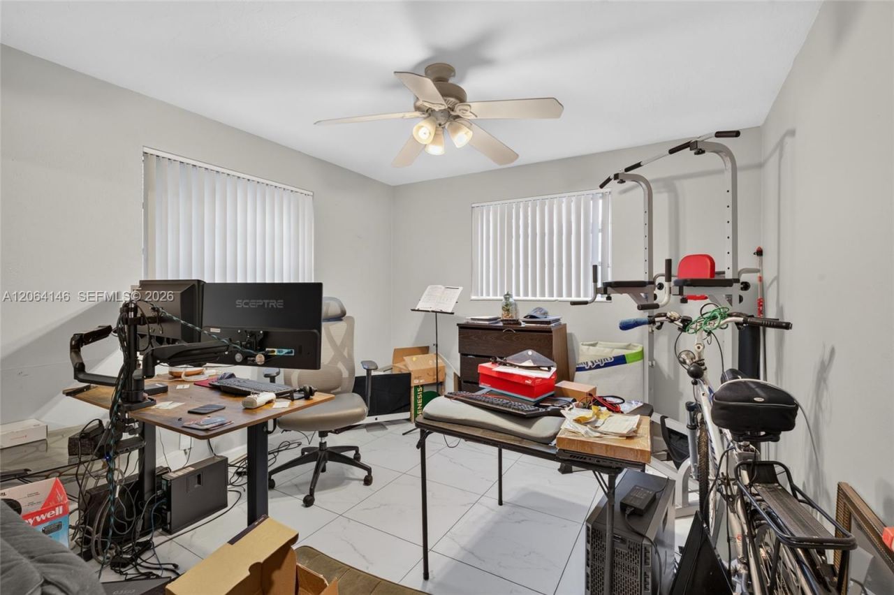 210 E 10th St, Hialeah, FL 33010 Photo