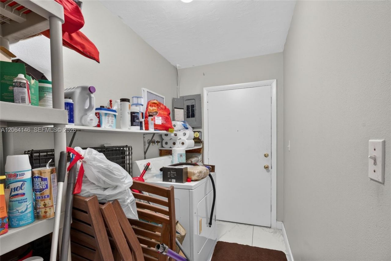 210 E 10th St, Hialeah, FL 33010 Photo