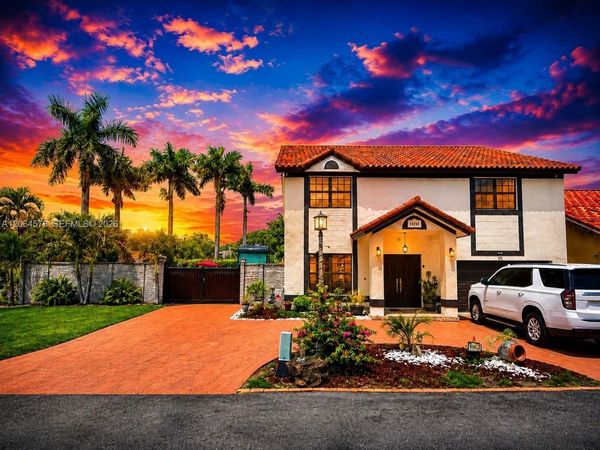 18758 NW 78th Pl, Hialeah, FL 33015