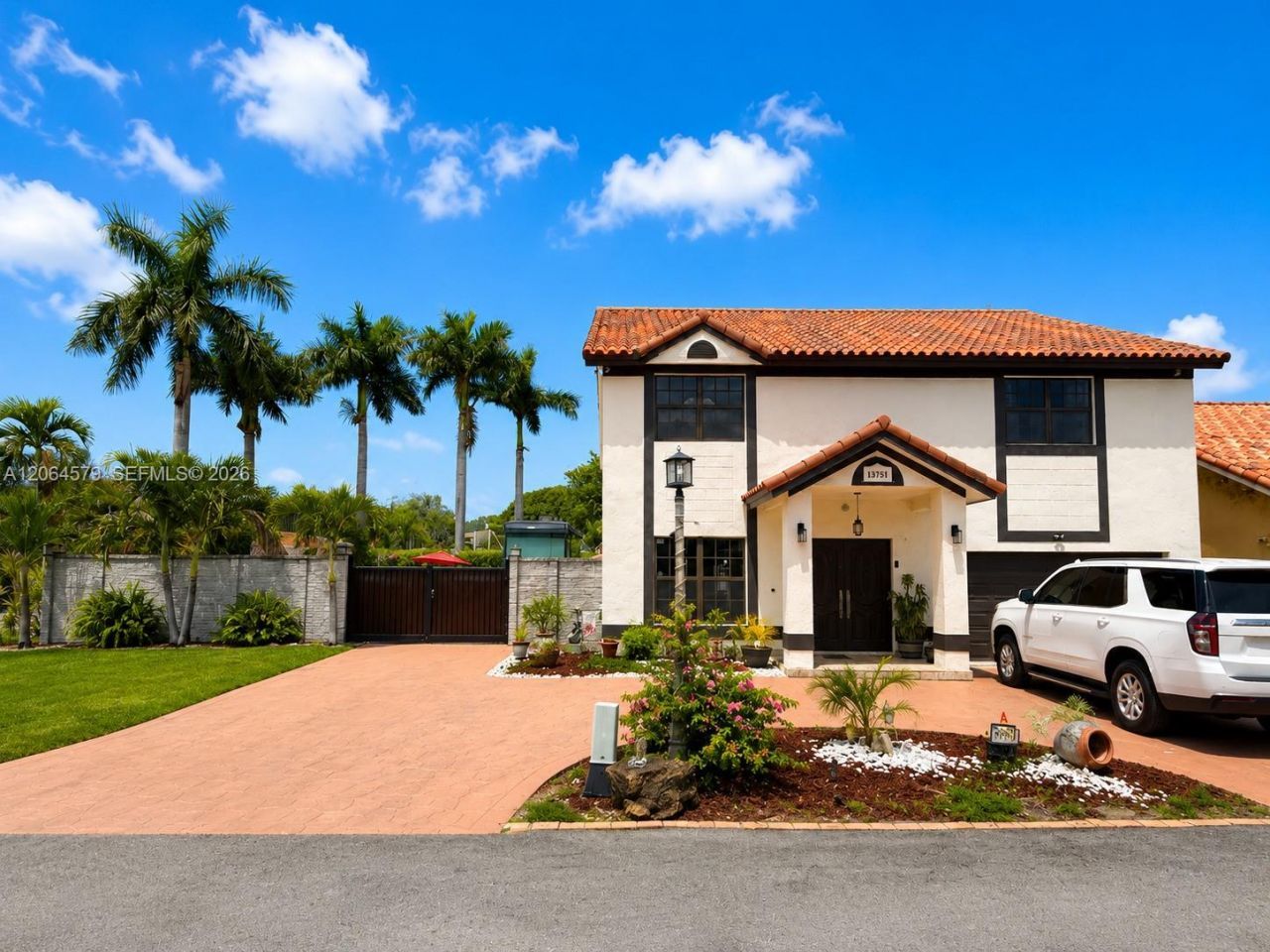 18758 NW 78th Pl, Hialeah, FL 33015 Photo