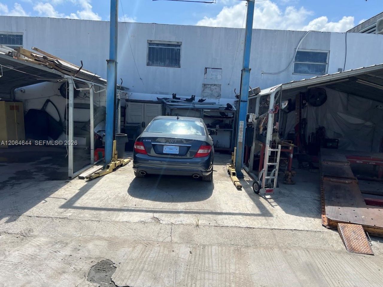 205 N Dixie Hwy, Hallandale Beach, FL 33009 Photo