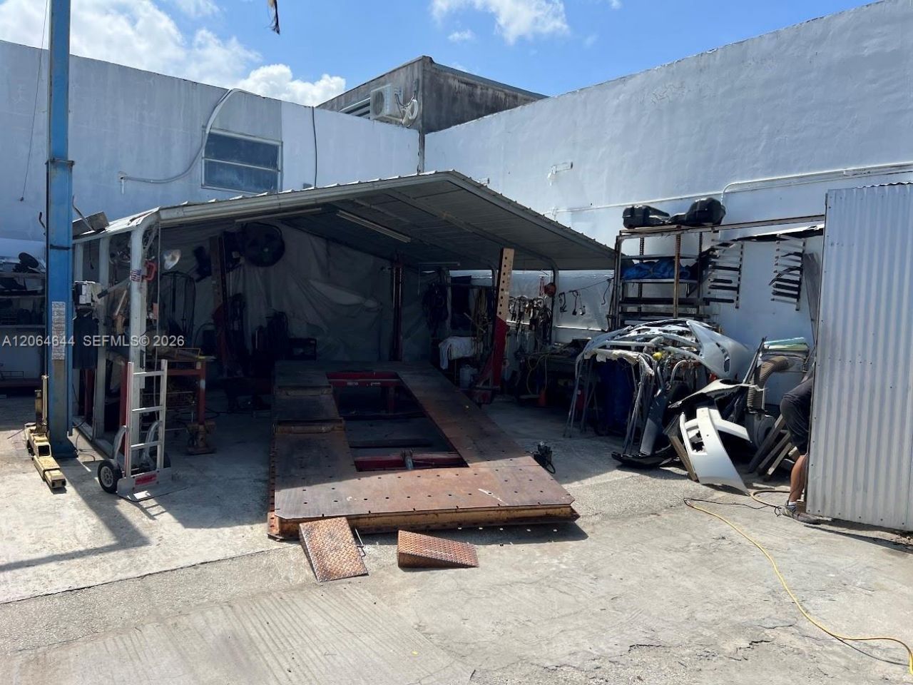 205 N Dixie Hwy, Hallandale Beach, FL 33009 Photo