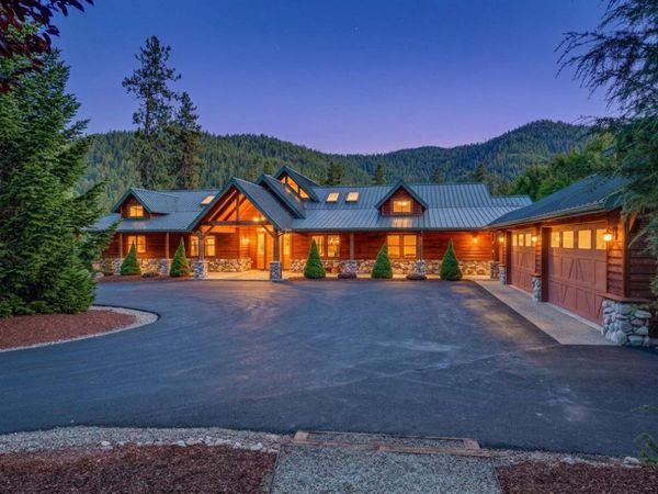 5311 Averill Drive, Grants Pass, OR 97526